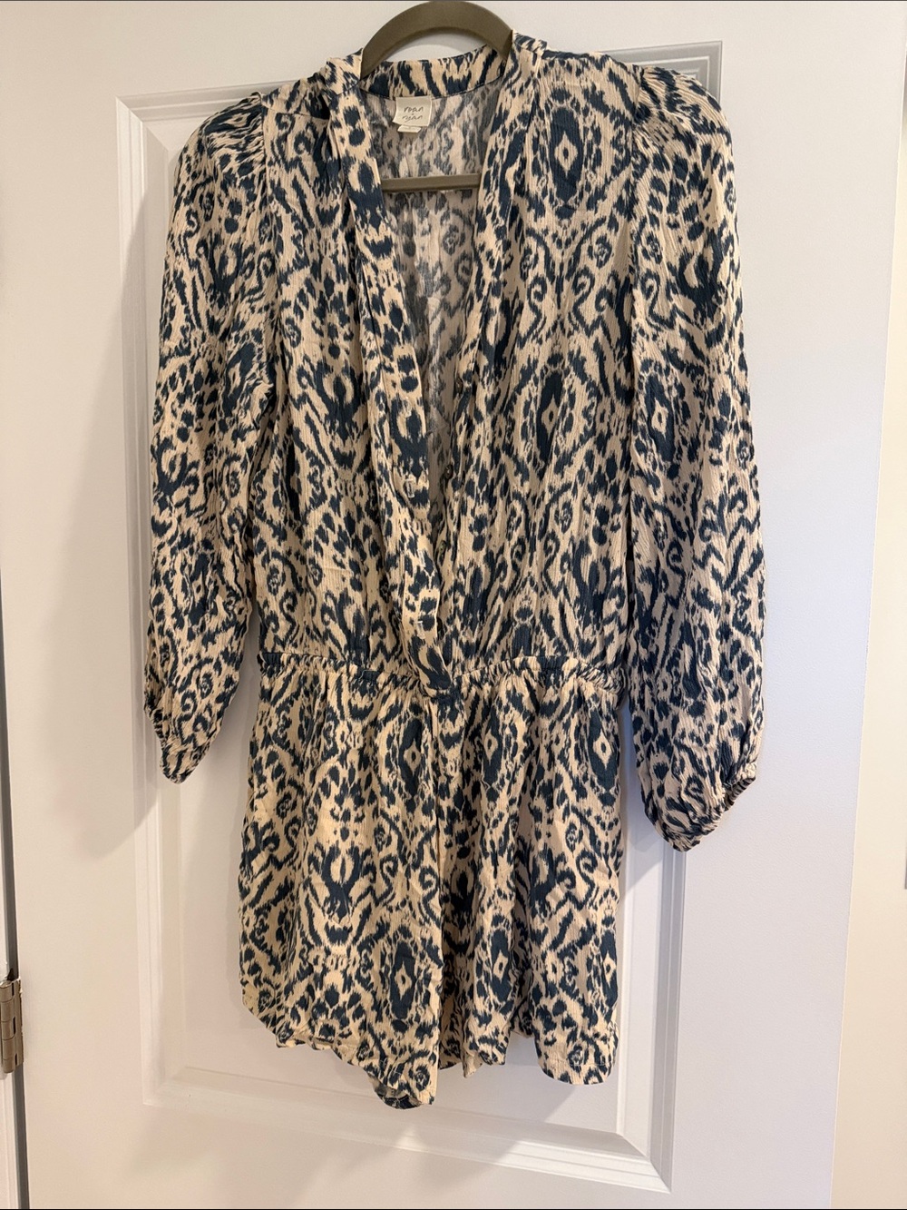 Women's Cream & Navy Printed Long-Sleeve Romper